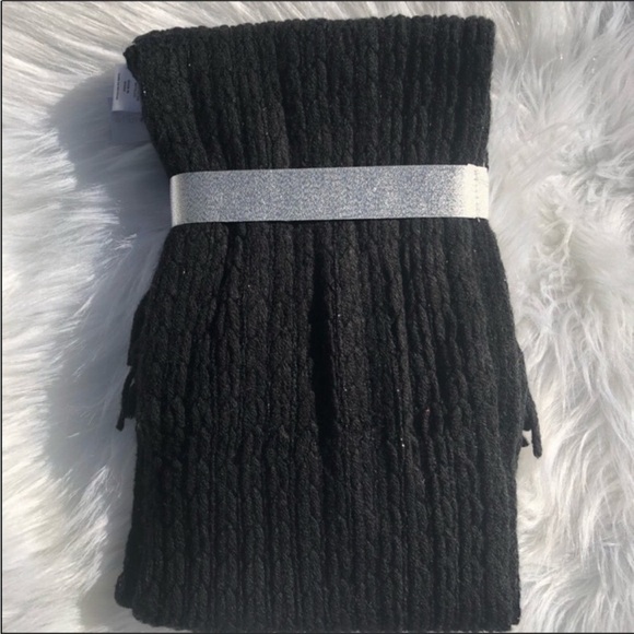 New York & Company scarf and glove set - Picture 4 of 5